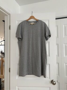 H&M Gray Short-Sleeve Shift Mini Dress